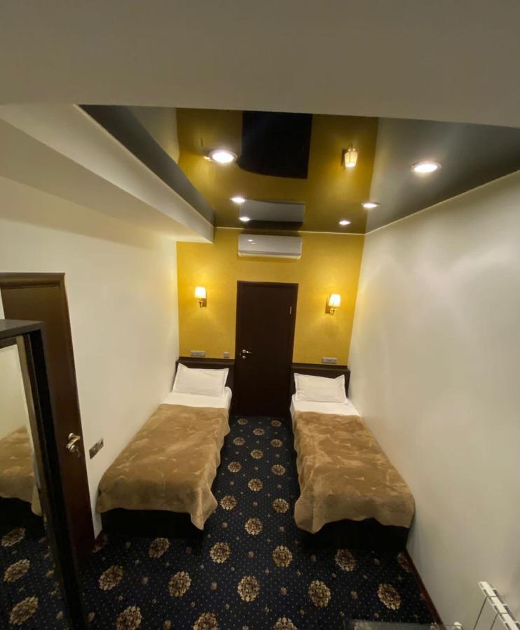 Du Vin Rouge Tbilisi Hotel Kültér fotó