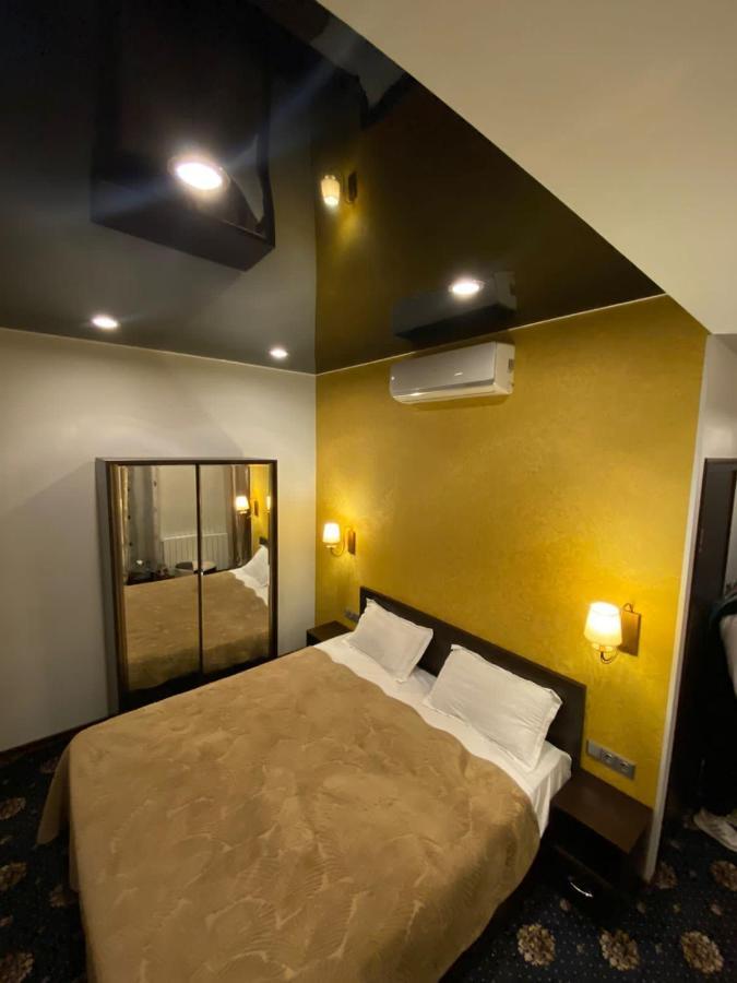 Du Vin Rouge Tbilisi Hotel Kültér fotó
