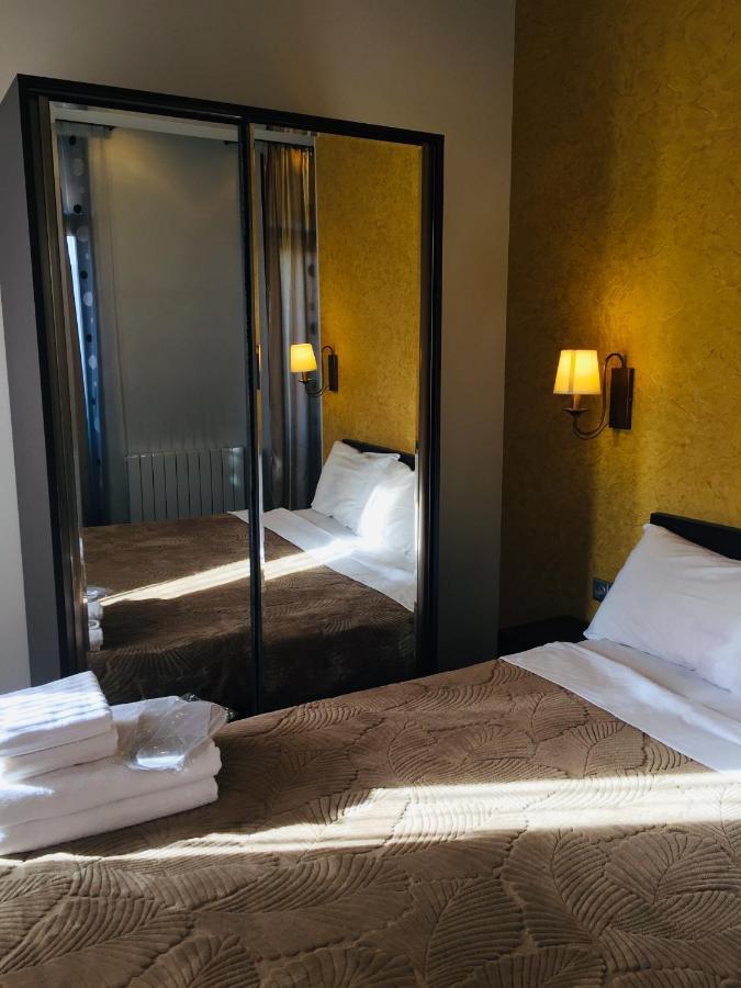 Du Vin Rouge Tbilisi Hotel Kültér fotó