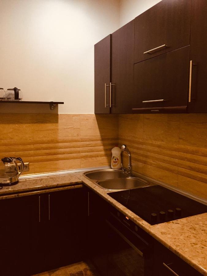 Du Vin Rouge Tbilisi Hotel Kültér fotó